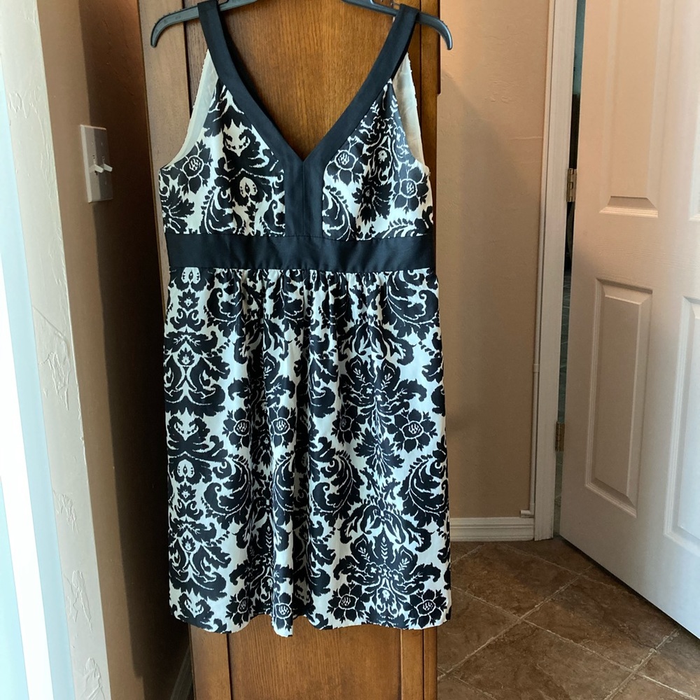 Ann Taylor high waisted dress. Size 10.